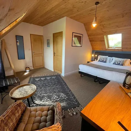 Le Clos De La Lande Vallee Guest house *